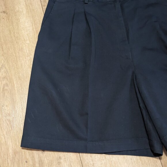 NWT Vtg L.L. Bean Navy Blue Pleated Front Cotton Shorts Women's 16 Reg - Picture 5 of 13